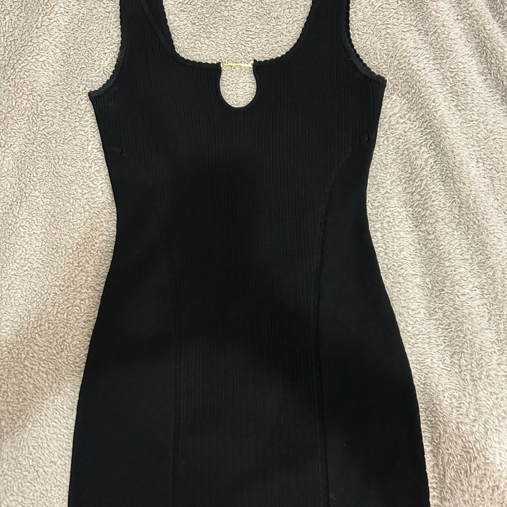 Elegant Black Sleeveless Dress